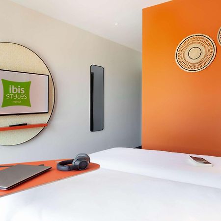 Ibis Styles Miramas Hotel Exterior foto