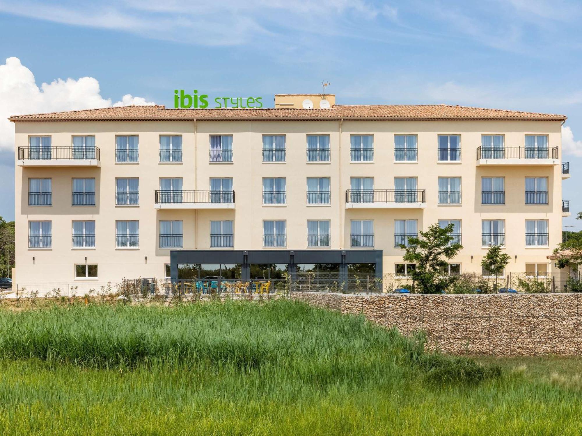 Ibis Styles Miramas Hotel Exterior foto